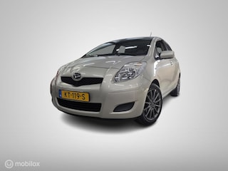 Daihatsu Charade 1.3 Club/Toyota Yaris/Airco/Trekhaak/ 6 Bak