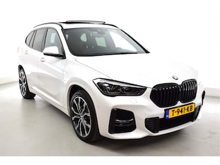BMW X1 xDrive 25e M pakket-PANORAMA-Nw staat -HUD, -Camera-Harman kardon-Privacy-Trekhaak