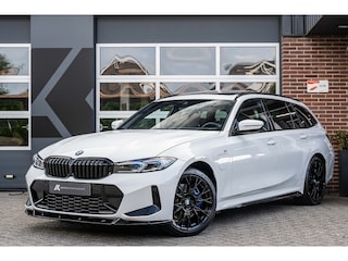 BMW 3-serie Touring 330e xDrive M-Sport | Panorama | Harman/Kardon | Memory | Trekhaak | Parking Ass. Plus | 19' Inch |
