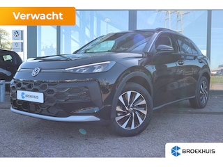 Volkswagen T-Roc Life First Edition | 'App-Connect' draadloze smartphone integratie | Automatische afstandsregeling (Adaptive Cruise Control) | Buitenspiegels elektrisch instel-, verwarm- en inklapbaar