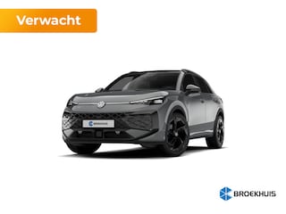 Volkswagen T-Roc R-Line First Edition | 'App-Connect' draadloze smartphone integratie | 30,5 cm display met 2D en 3D weergave | Automatische afstandsregeling (Adaptive Cruise Control)