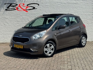 Kia Venga 1.6 CVVT DynamicLine Automaat Camera Panoramadak Navi Trekhaak Cruisecontrol All-Season banden