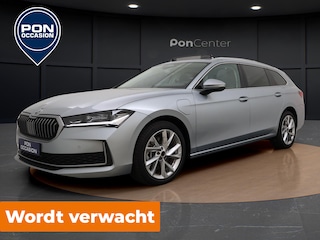 Skoda Superb Combi 1.5 TSI PHEV Edition | Pano Dak | Camera | ACC | Stoelverwarming | Matrix LED | Getint Glas | 18'' |