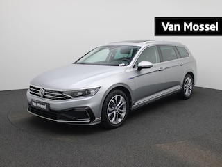 Volkswagen Passat VARIANT 1.4 TSI GTE Business | Automaat | Navigatie | Camera | Panoramadak | Trekhaak | Lederen Bekleding | Adaptive Cruise Control | Climate Control | Stoelverwarming | Parkeersensoren | LED | Lichtmetalen velgen |