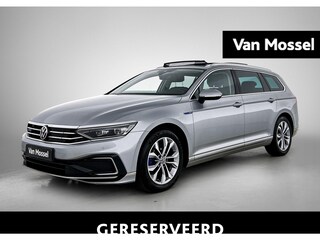 Volkswagen Passat VARIANT 1.4 TSI GTE Business | Automaat | Navigatie | Camera | Panoramadak | Trekhaak | Lederen Bekleding | Adaptive Cruise Control | Climate Control | Stoelverwarming | Parkeersensoren | LED | Lichtmetalen velgen |
