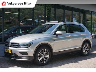 Volkswagen Tiguan 1.5 TSI ACT Join Schuifkanteldak/Trekhaak!