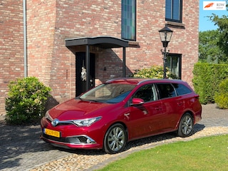 Toyota Auris Touring Sports 1.8 Hybrid Executive Xenon Navi 1/2 leder