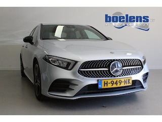 Mercedes-Benz A-klasse 180 Business Solution AMG | NL-AUTO+N.A.P! | CARPLAY | D-GLAS | CLIMA | PDC-V/A | CAMERA | 18'LMV | LED |
