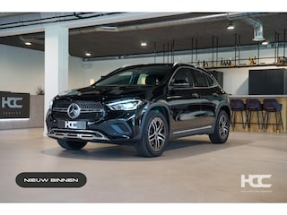 Mercedes-Benz GLA 200 Luxury | NL auto | Leder | Camera | Sfeer | Nieuw Model