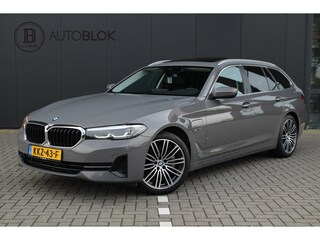BMW 530e Business Edition Plus| Apple CarPlay | Panoramadak | Trekhaak |