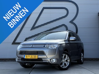 Mitsubishi Outlander 2.0 PHEV Instyle 2e Eigenaar|Navi|Clima|Cruise|Pano|Trekhaak|Camera|PDC V+A|Stoelverw|N.A.P|APK tot 03-2027