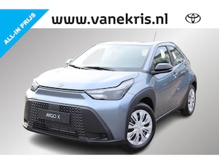 Toyota Aygo Hybrid 115 Play Nieuw en in juni leverbaar met €1.500,- inruilpremie!!