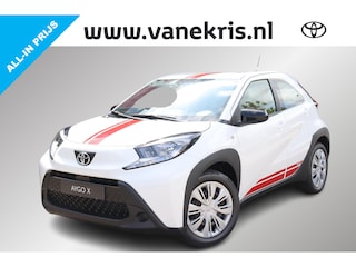 Toyota Aygo 1.0 VVT-i Play , Rode accenten, Nieuw en direct leverbaar met €663,- voordeel