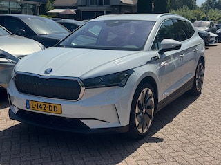 Skoda Enyaq iV 80 First Edition / SoH 91,4% / Trekhaak / Camera / Leder / CarPlay / Keyless / 21'' / Warmtepomp / Stuur+Stoelverwarming / Dodehoek / DAB / ACC