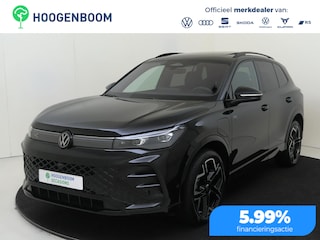 Volkswagen Tiguan 1.5 eHybrid R-Line Business | SoH 95% | Panoramadak | Lederen bekleding ‘Varenna’ | Trekhaak | Harman/kardon | 360 camera | Head-up display | Adaptieve demping | Black style |