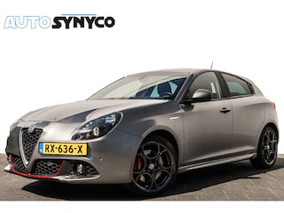 Alfa Romeo Giulietta 1.4 170PK Turbo Automaat Super | Rood Leder | 18 inch | Afn. Trekhaak | PDC | Volledig onderhouden