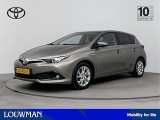 Toyota Auris 1.8 Hybrid Lease | Trekhaak | Panoramadak | Parkeercamera | Cruise Control | Onderweg-naar-dealer