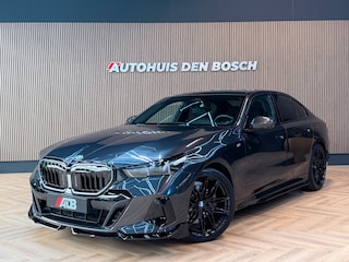 BMW 520i M Sport - Pano Keyles - HeadUp - Carbon