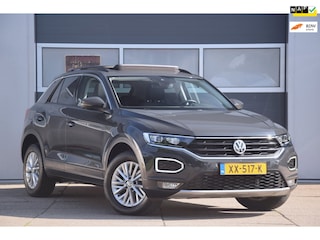 Volkswagen T-Roc 1.5 TSI Style PANORAMADAK/LED KOPLAMPEN/EXECUTIVE EN SPIEGEL-PAKKET