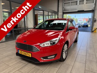 Ford Focus Wagon 1.5 EcoBoost 150 pk Titanium | Trekhaak | 1500 kg trekgewicht | Voorruitverw. | 17" | Navi | Clima | Cruise