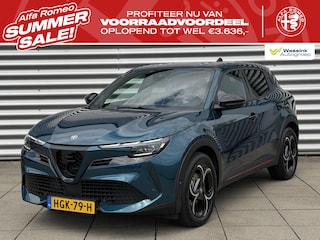 Alfa Romeo Junior 1.2 Turbo Hybrid Ibrida Speciale Navigatie | Apple Carplay | Android Auto | Stoelverwarming | Cruise Control | Climate Control |