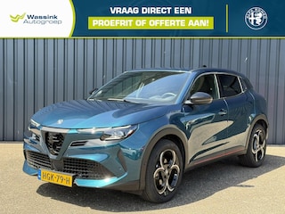 Alfa Romeo Junior 1.2 Turbo Hybrid Ibrida Speciale Navigatie | Apple Carplay | Android Auto | Stoelverwarming | Cruise Control | Climate Control |