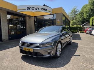 Volkswagen Passat 1.4 TSI GTE Highline Climate Control Navi Schuifdak