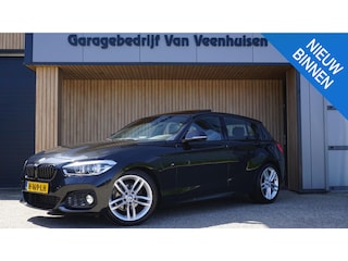BMW 118i 136PK M Sport Shadow Line 5Drs Schuif/Kanteldak 18inch LM LED Navi Stoelverwarming 98673km!