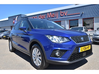 Seat Arona 1.0 TSI Style Business Intense , CLIMATR , CR CONTR , A UITRIJ CAM , PDC V+A , NAVI  , LMV16 ,