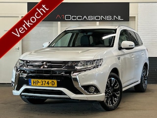 Mitsubishi Outlander 2.0 PHEV instyle + LEDER + STOELVERWARMING !!