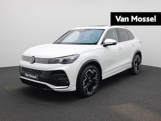 Volkswagen Tiguan 1.5 eHybrid R-Line Edition 272 PK | Panoramadak | Navigatie Groot | Trekhaak | 360 Camera | Head-Up Display | Harman Kardon