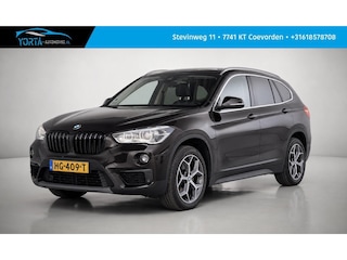 BMW X1 sDrive20i AUTOMAAT*NL AUTO*AFN. HAAK*LEDER*STOELVERW*HEAD UP