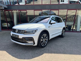 Volkswagen Tiguan 2.0 TSI 4Motion Highline | ACC | PDC | Pano | Trekhaak | Head-Up | Massage | Elektrische klep |