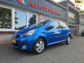 Toyota Aygo 1.0-12V Dynamic Blue Automaat! Airco! 5-Deurs! NAP! Leuke Auto!