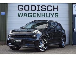 Lynk & Co 01 1.5 | Black Lines | Pano | Carplay | Camera |
