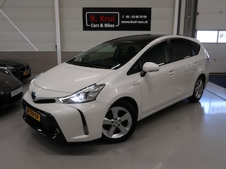 Toyota Prius+ 1.8 Dynamic 7 Zitplaatsen Panoramadak Camera Head-Up Navigatie Airco-ecc Stoelverwarming Leer/Alcantara LED Bluetooth Boekjes aanwezig pdc