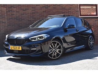 BMW 118i Executive Edition '21 Pano LED M Pakket Clima Navi Cruise Inruil mogelijk