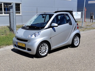 Smart Fortwo cabrio 1.0 mhd Airco , stuurbekrachtiging.