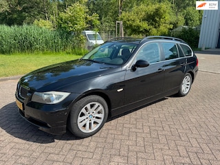BMW 3-serie Touring 325i High Executive/CLIMA/NAVI/STOELVERWARMING/PARKEERSENSOR/BLEUTOOTH