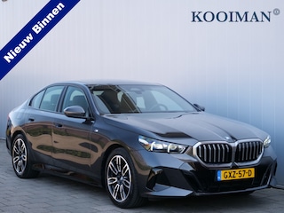 BMW 520i 208 Pk Automaat M-pakket / Leer / Navi / DAB / Apple Carplay / Stoelkoeling