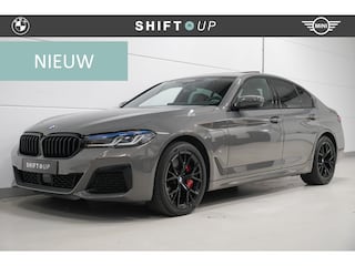 BMW 545e xDrive M-Sport | Schuifdak | Laser | CoPilot