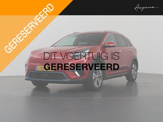 Kia Niro e-Niro ExecutiveLine 64 kWh | Panoramadak | Stoel/Stuurwielverwarming | JBL | Adaptieve Cruise Control | Keyless Go | LED Koplampen |