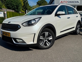 Kia Niro 1.6 GDi First Edition | Trekhaak | Dealer onderhouden | Cruise | Climate |