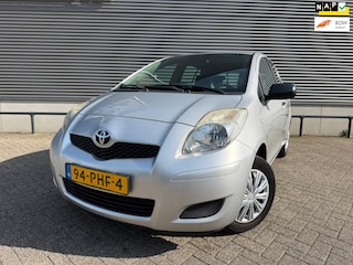 Toyota Yaris 1.0 VVTi Acces