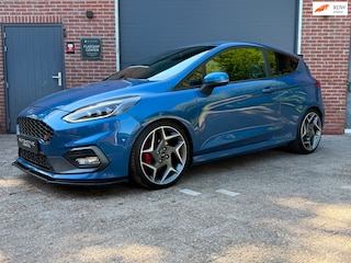 Ford Fiesta 1.5 EcoBoost ST | Apple CarPlay l B&O l Keyless | Voorruitverwarming l Recaro