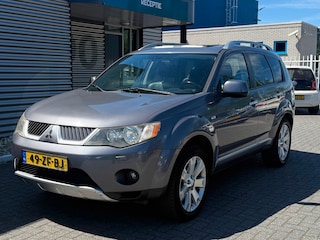 Mitsubishi Outlander 2.4 Instyle | 7 Persoons |