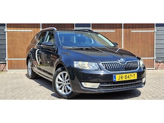 Skoda Octavia Combi 1.2 TSI Grt Amb Bns | Trekhaak | Bluetooth | DAB + | All seasonb