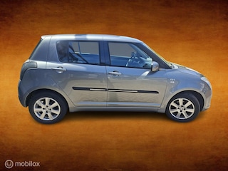 Suzuki Swift 1.3 Xpression incl nieuw APK