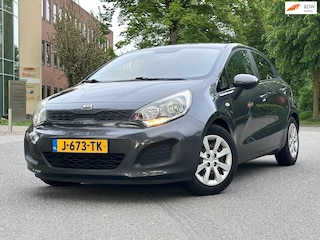 Kia Rio 1.2 CVVT world cup edition