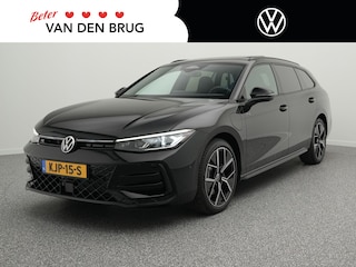 Volkswagen Passat Variant 1.5 eHybrid R-Line Edition 272 PK | Black Style Plus | Panoramadak | Trekhaak | harman/kardon | Leder | Led Matrix |